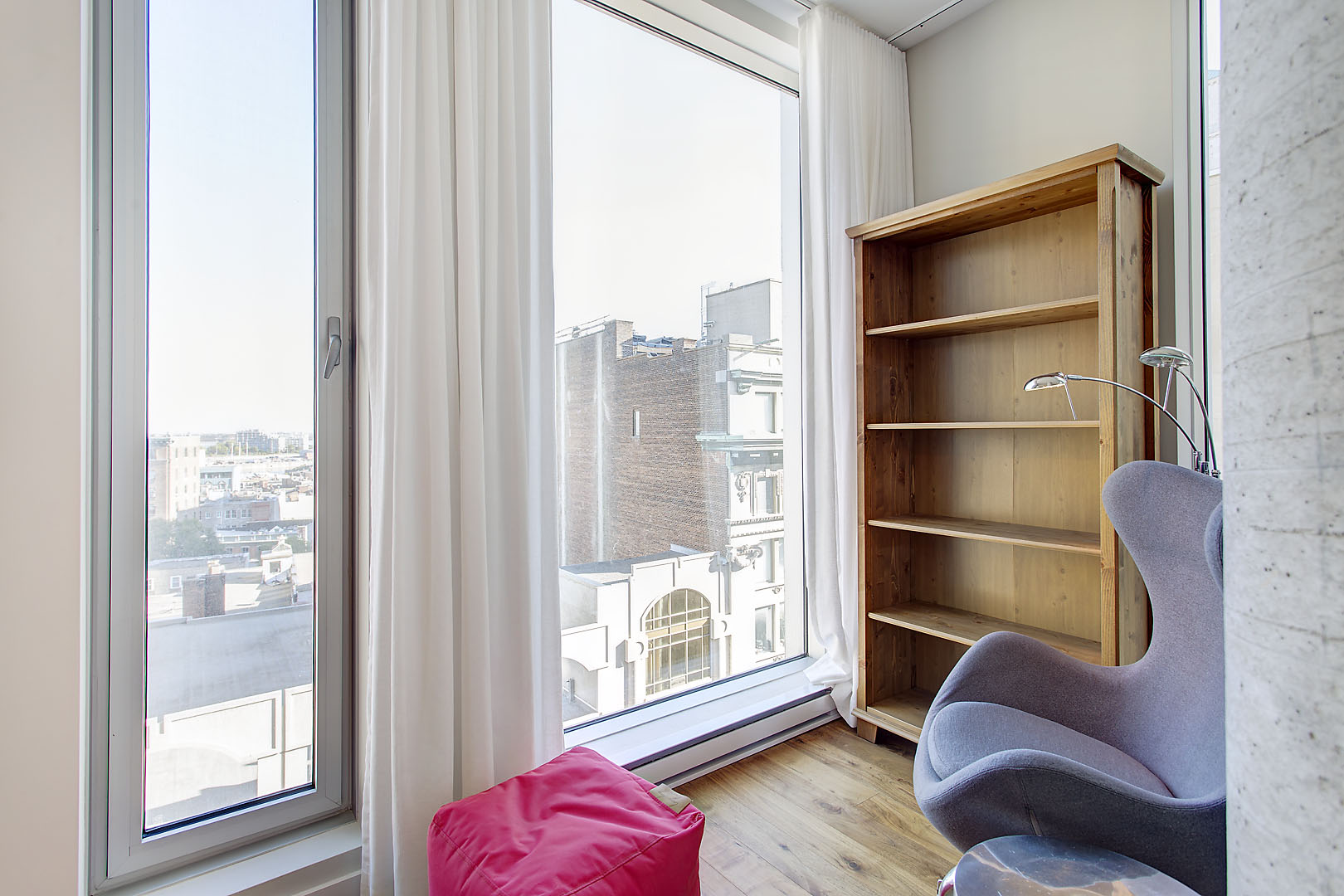 Le 1102 — Master bedroom